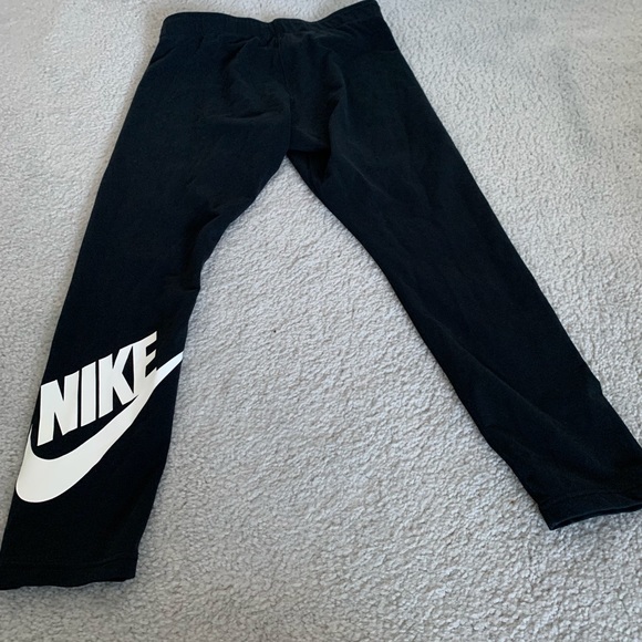 Nike Leggings - Picture 2 of 3